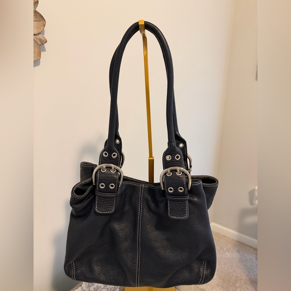 Tignanello - vintage deep blue pebbled leather shoulder bag 11x7 and charm - Picture 3 of 13